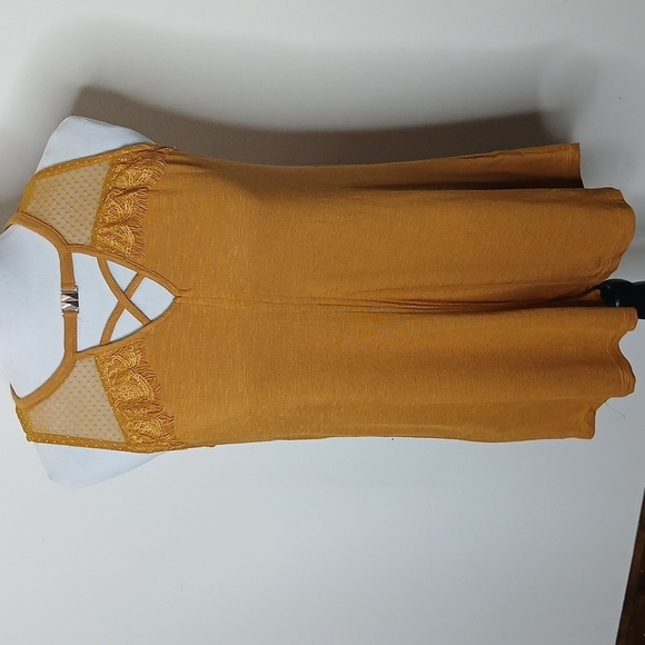 Maurices yellow key hole lace top tank top size small - Picture 1 of 13